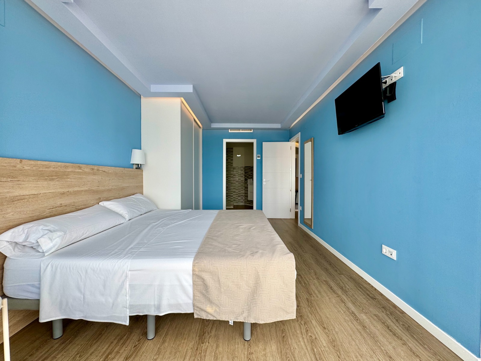 ¡Apartamentos en Altea, 1 línea!