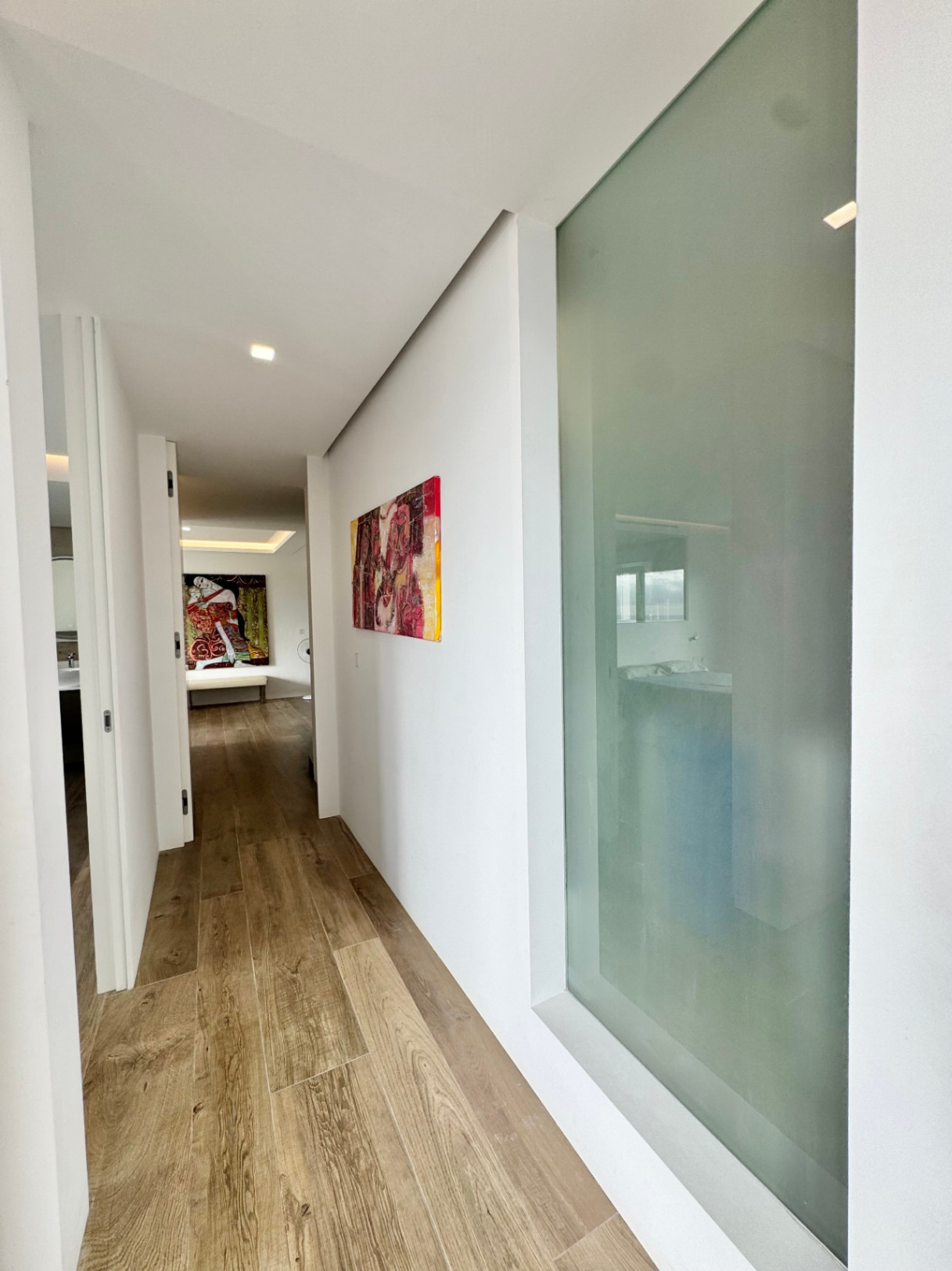VILLA DE DISEÑO CON IMPRESIONANTES VISTAS AL MAR