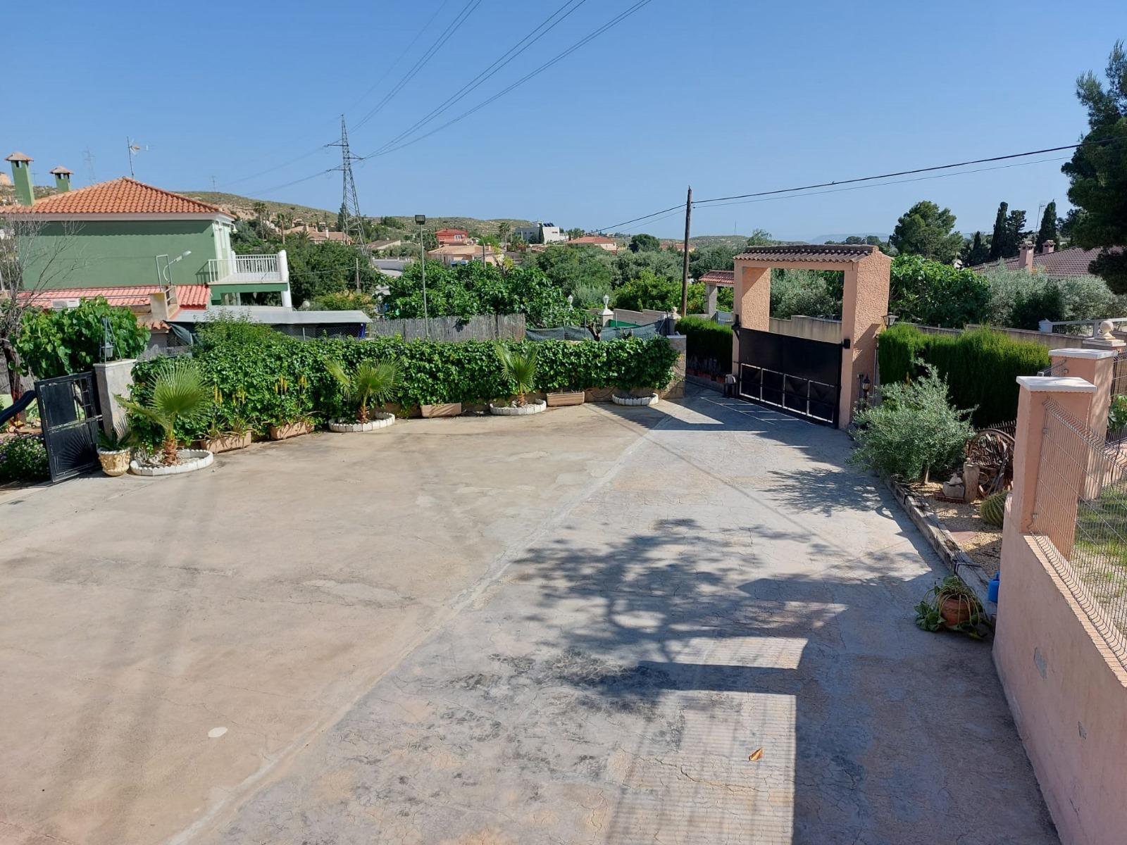 Chalet con piscina en Busot