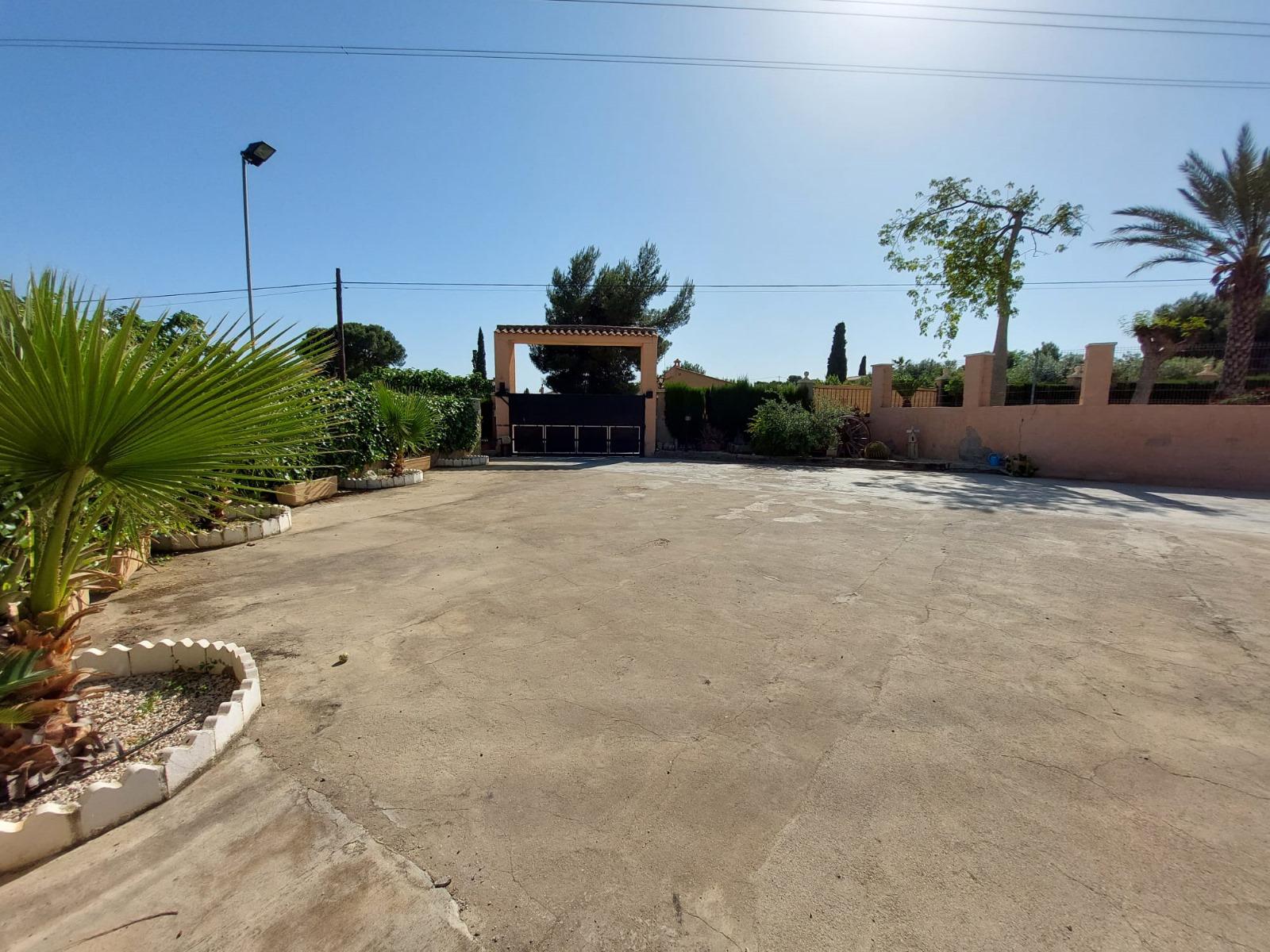 Chalet con piscina en Busot