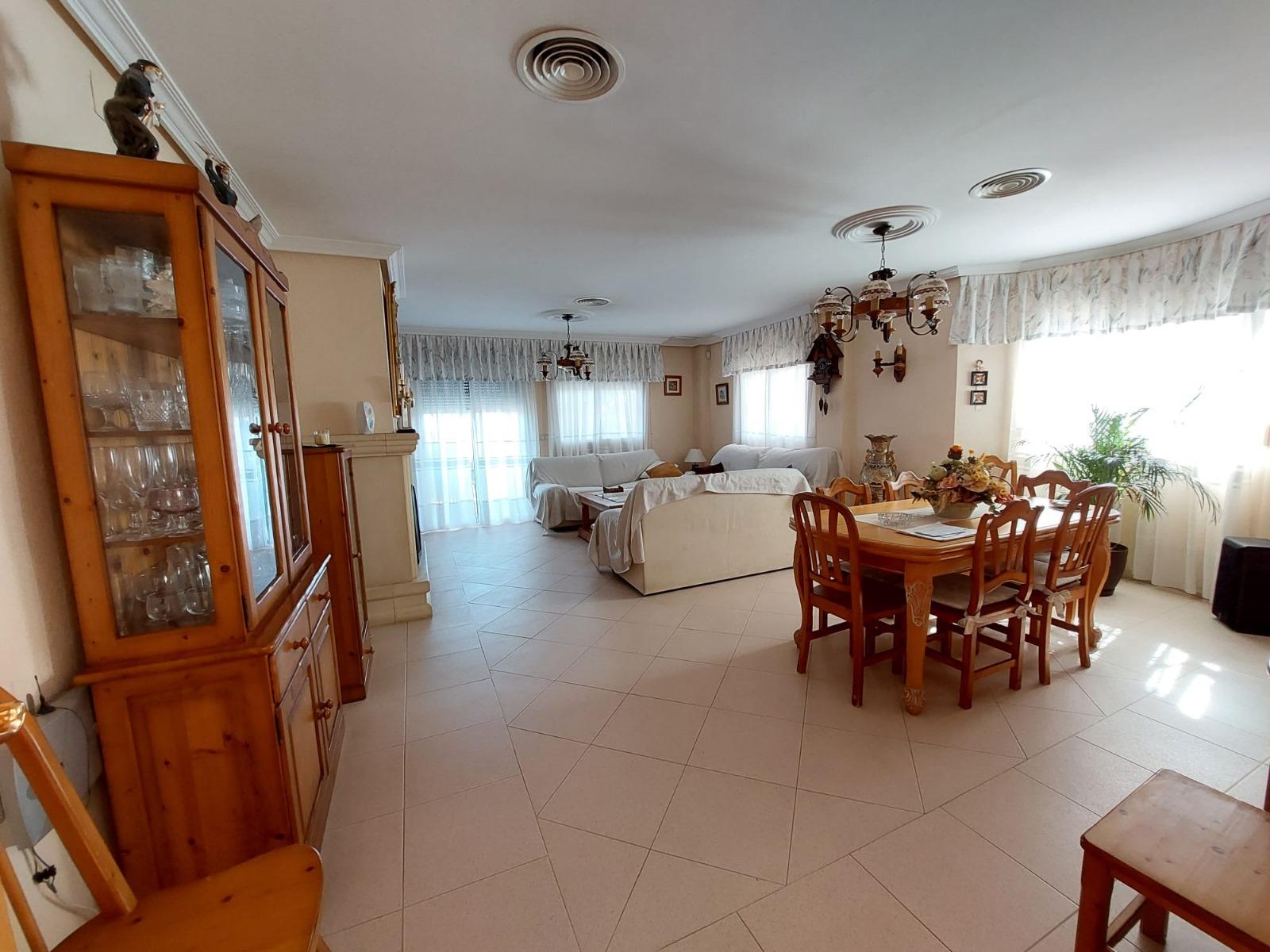 Chalet con piscina en Busot