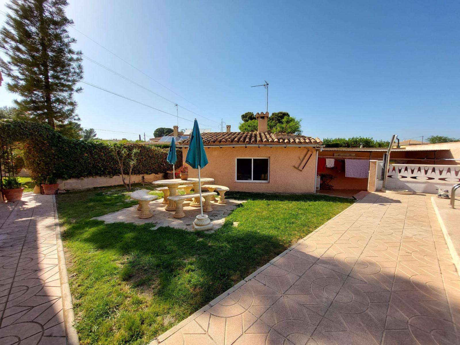 Chalet con piscina en Busot