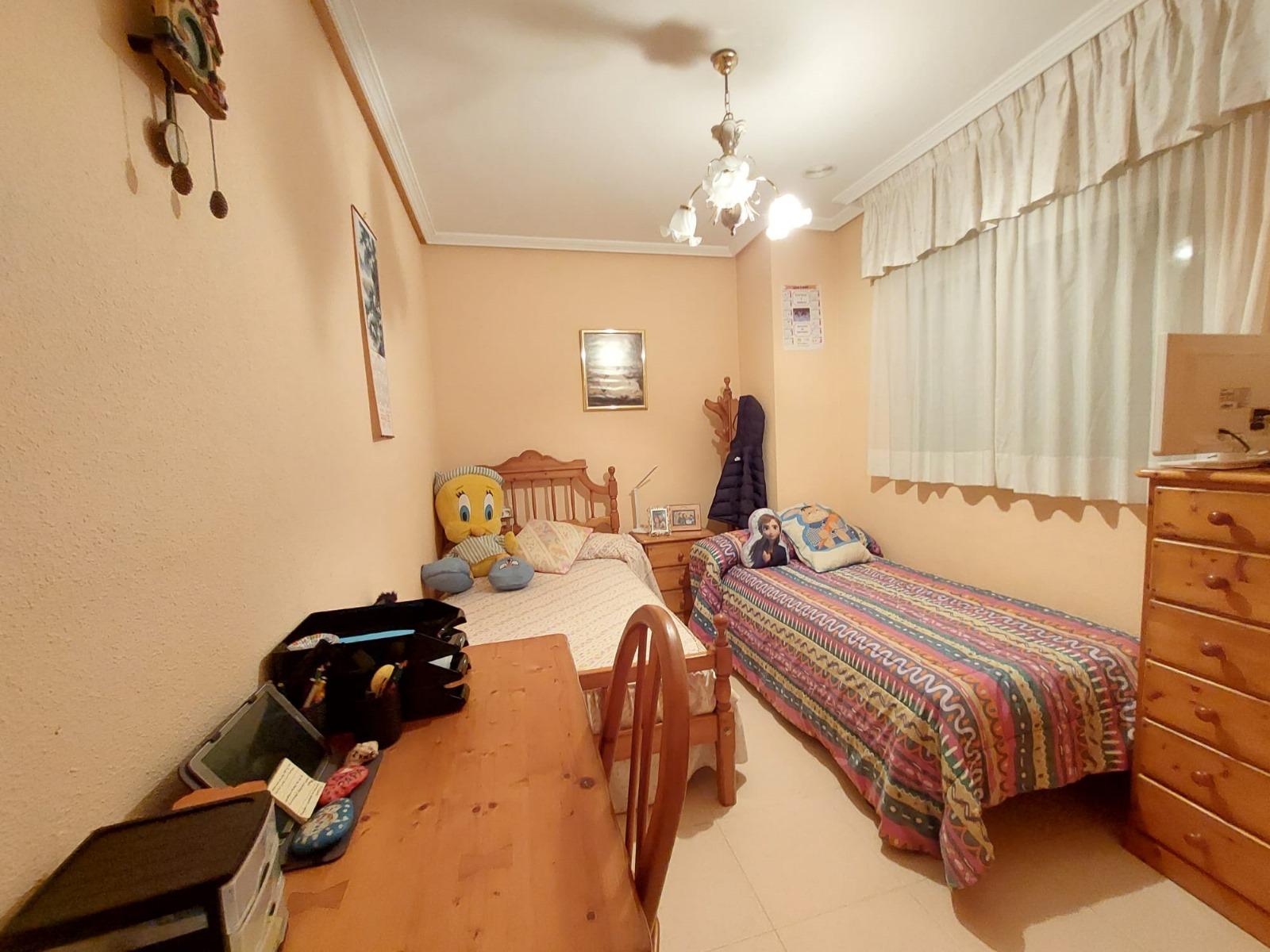 Chalet con piscina en Busot