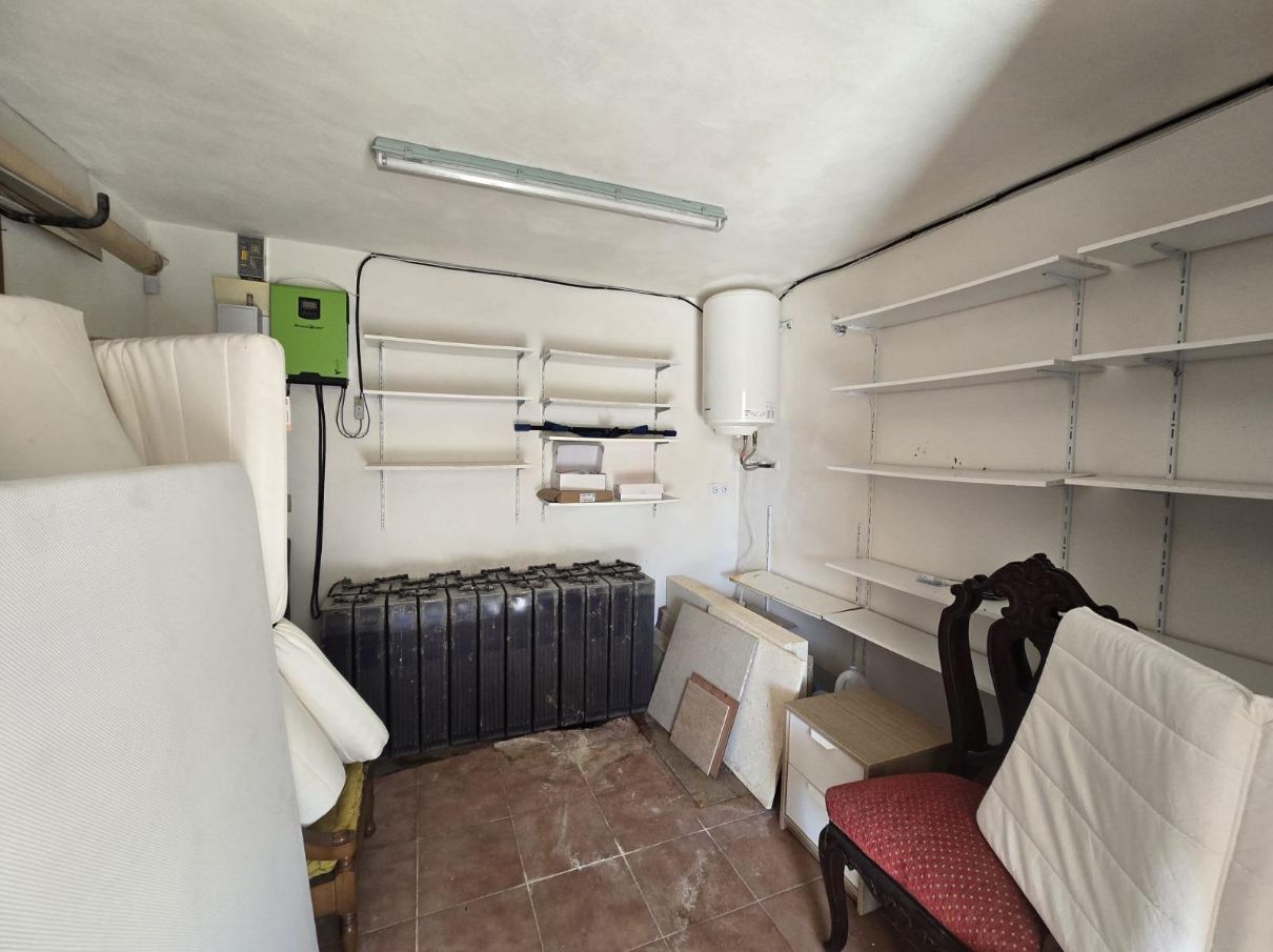 CHALET EN COVETA FUMA