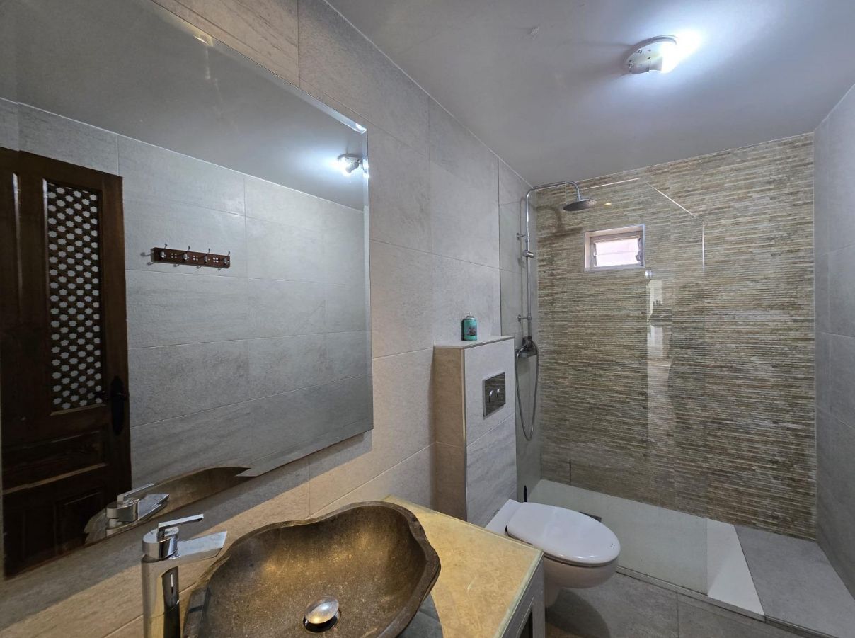 CHALET EN COVETA FUMA