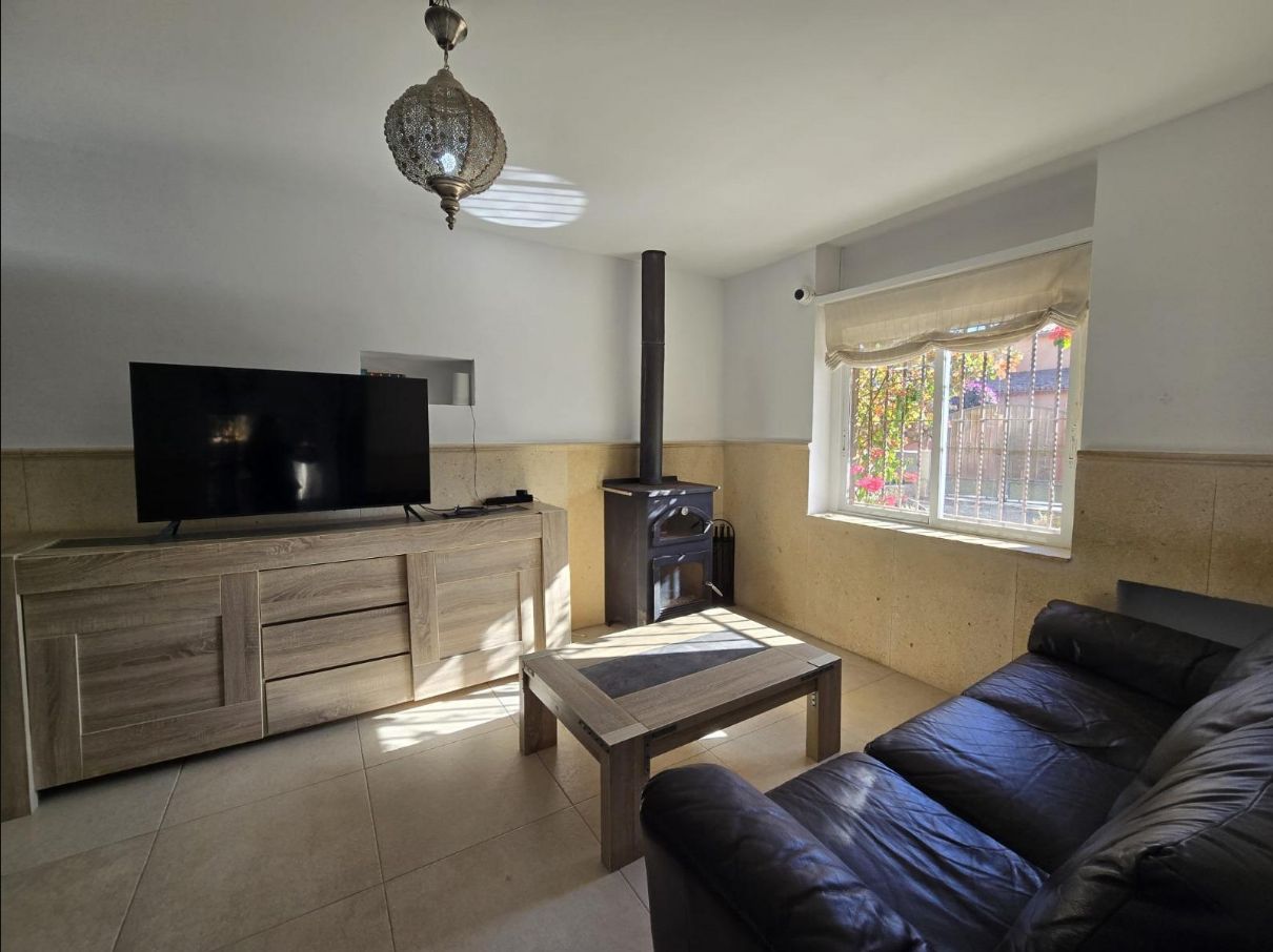 CHALET EN COVETA FUMA