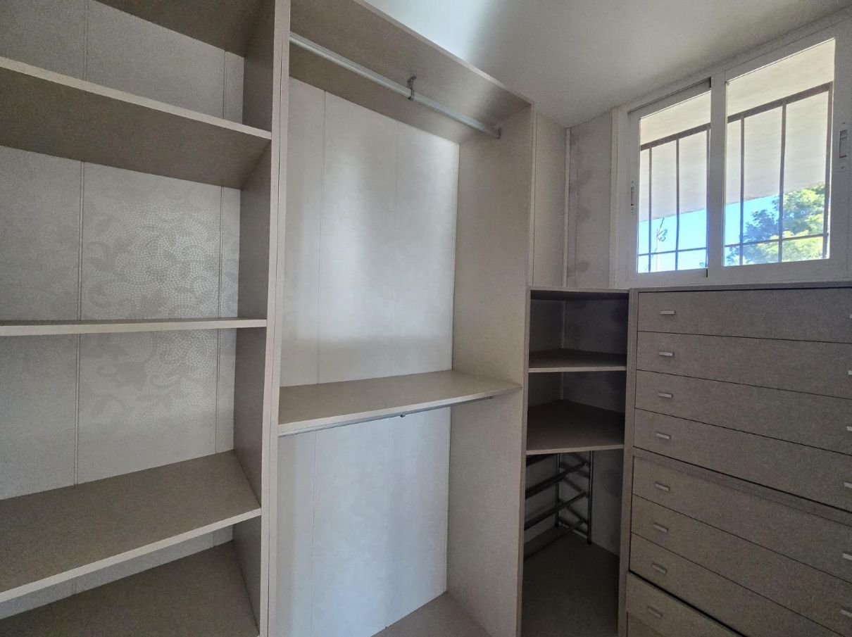 CHALET EN COVETA FUMA