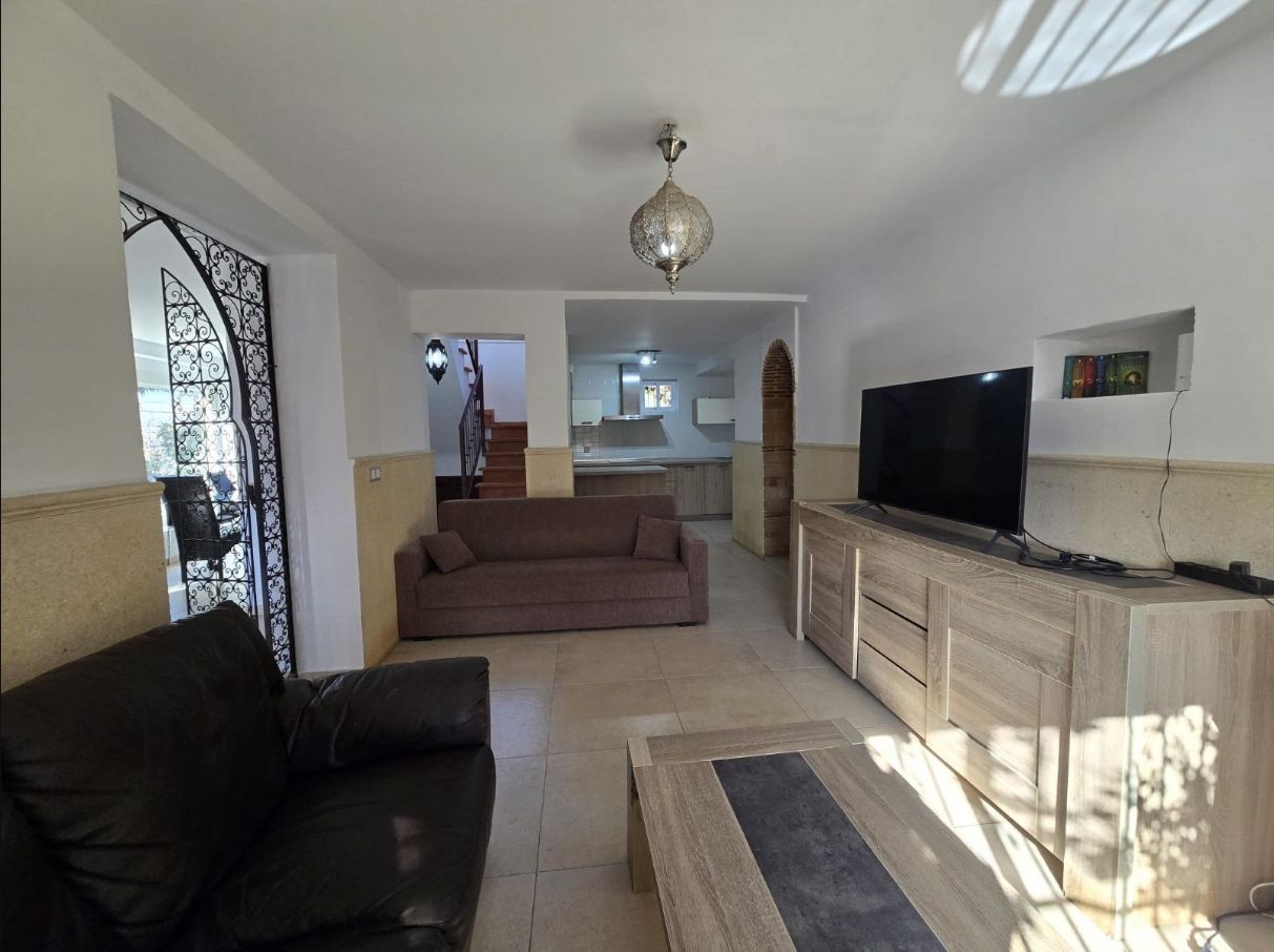 CHALET EN COVETA FUMA