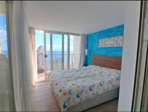¡Atico en Benidorm con vistas al mar!