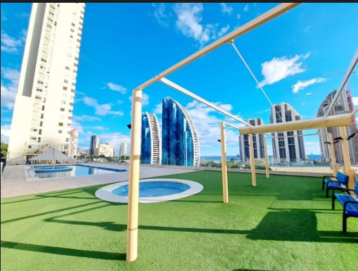 ¡Atico en Benidorm con vistas al mar!