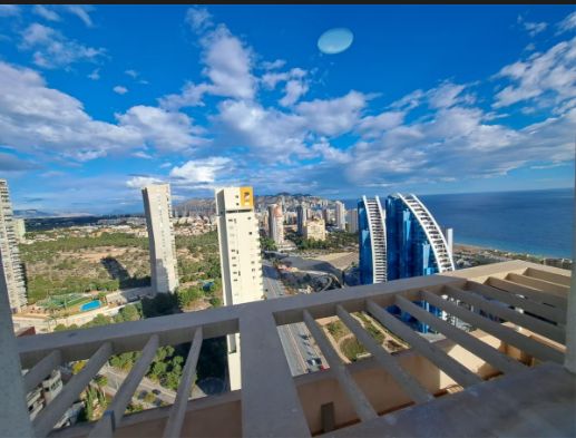 ¡Atico en Benidorm con vistas al mar!