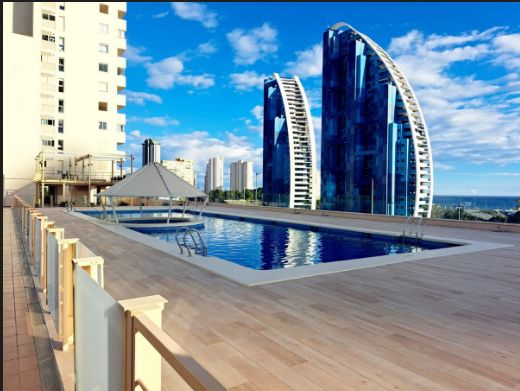 ¡Atico en Benidorm con vistas al mar!