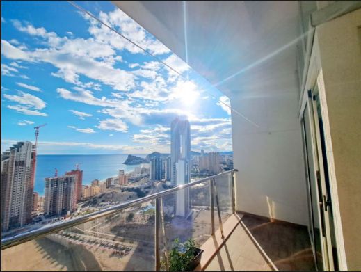 ¡Atico en Benidorm con vistas al mar!