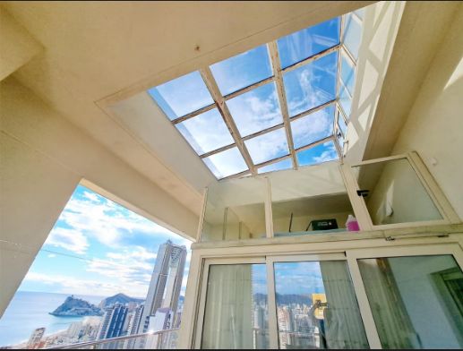 ¡Atico en Benidorm con vistas al mar!