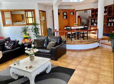 Villa situada en una gran parcela en Altea