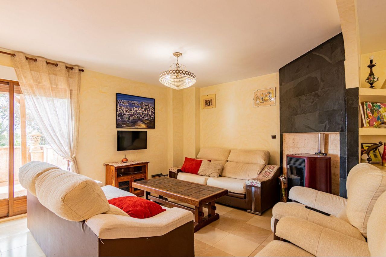 CHALET CON VISTAS EN ALTEA