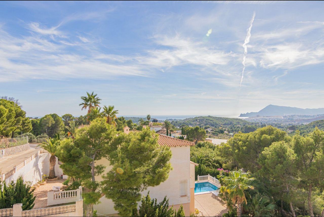 CHALET CON VISTAS EN ALTEA