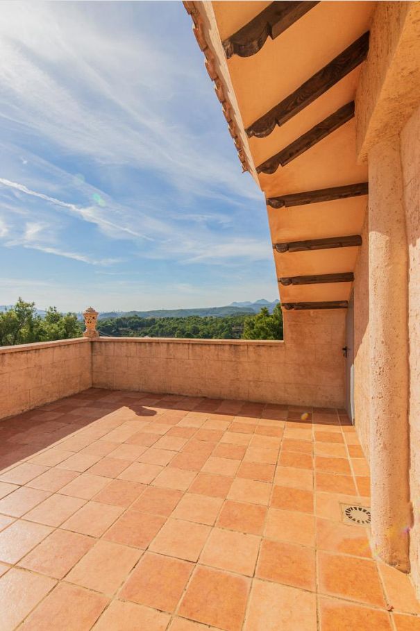 CHALET CON VISTAS EN ALTEA