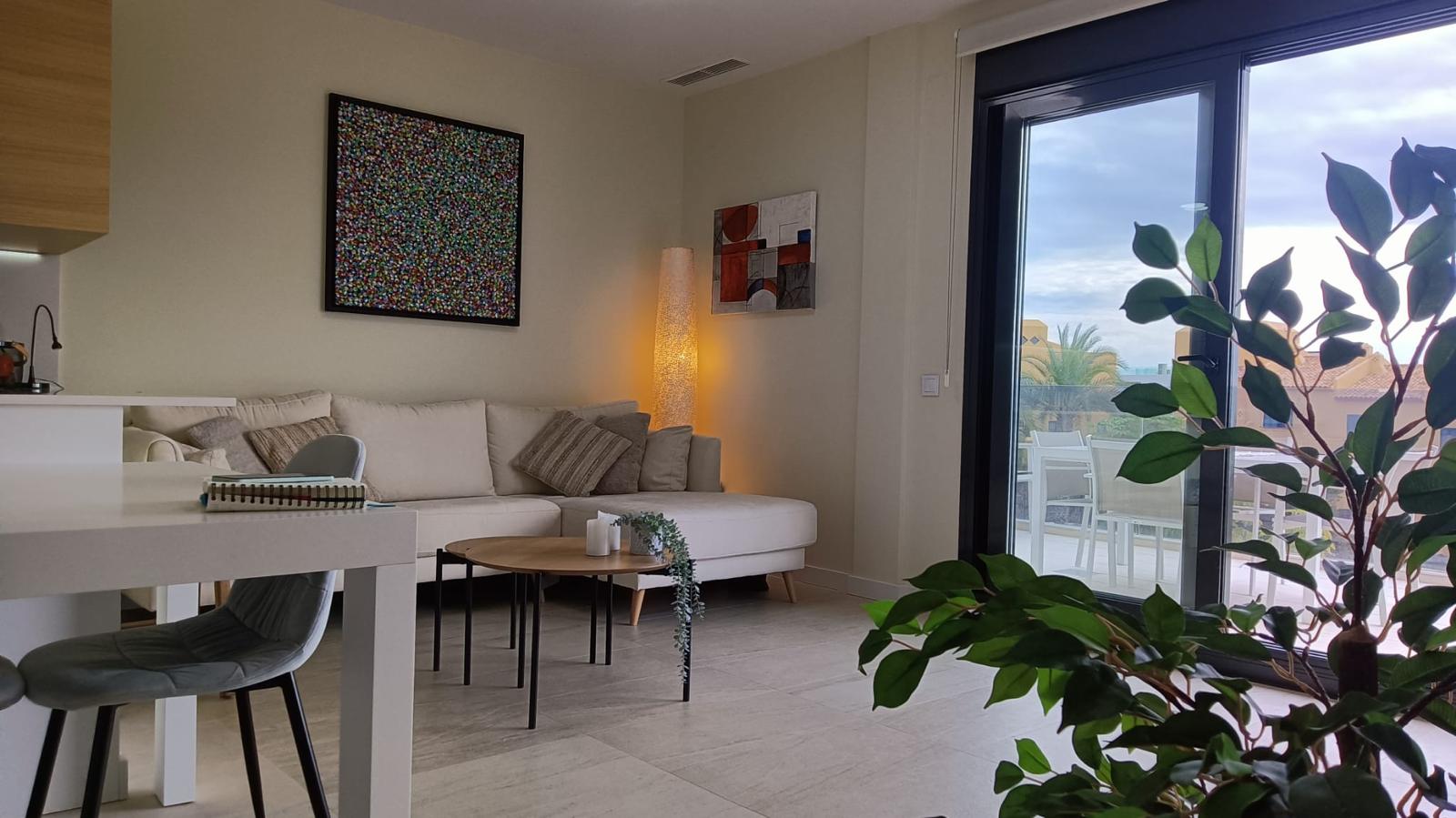 ¡Estupendo piso en Finestrat!