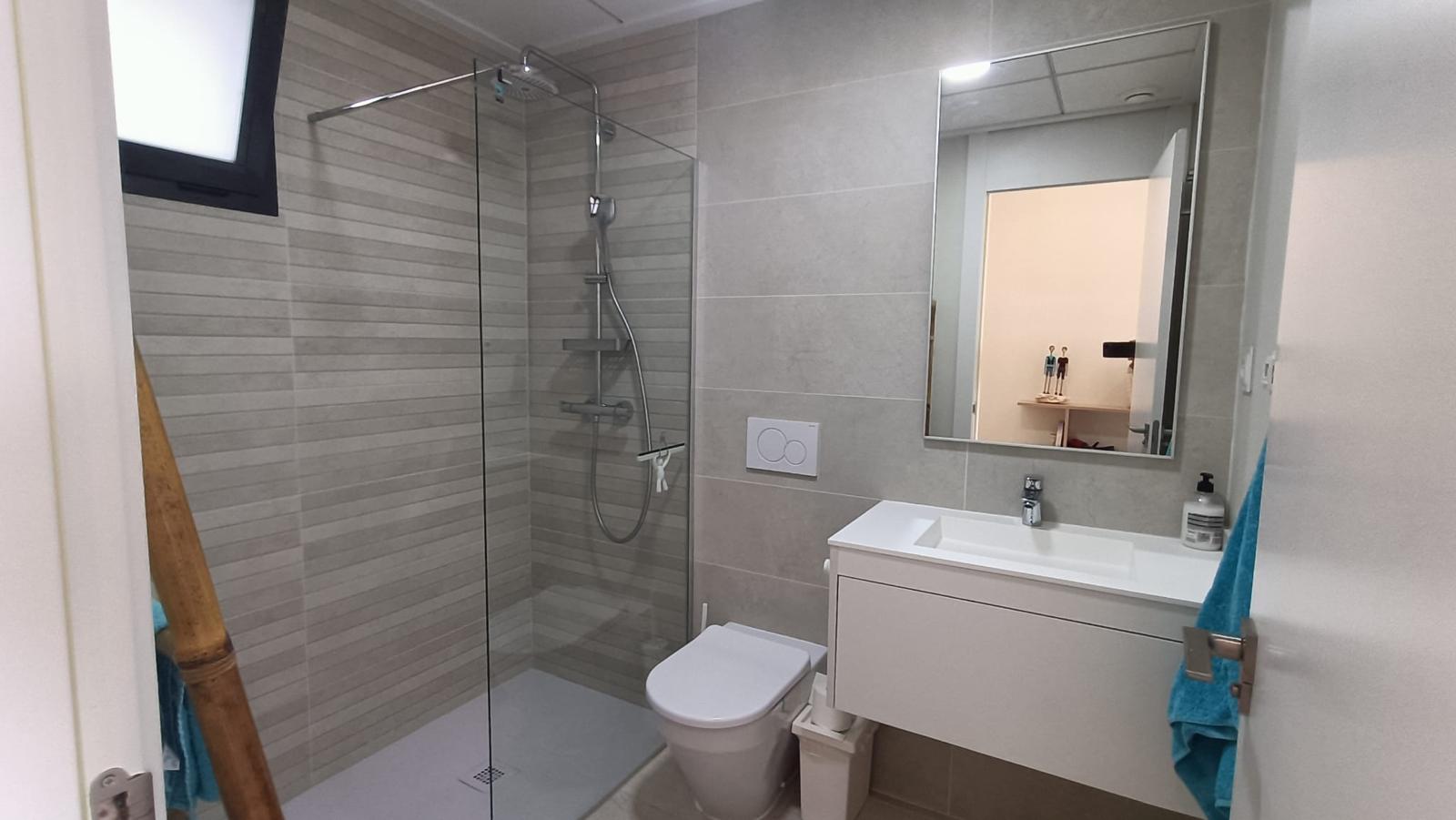 ¡Estupendo piso en Finestrat!