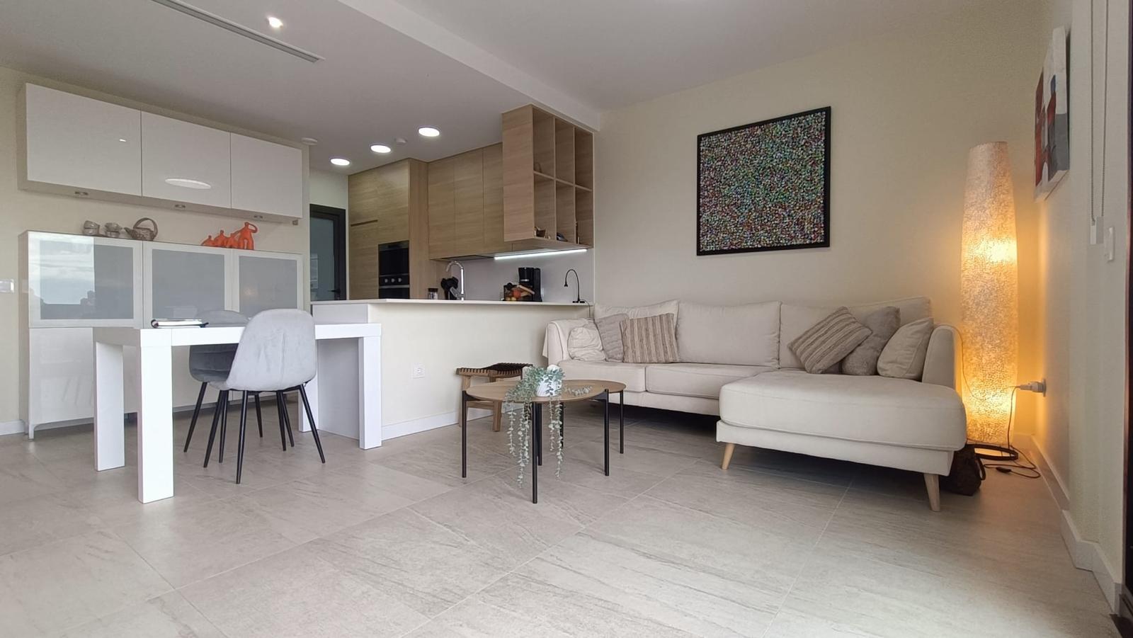 ¡Estupendo piso en Finestrat!