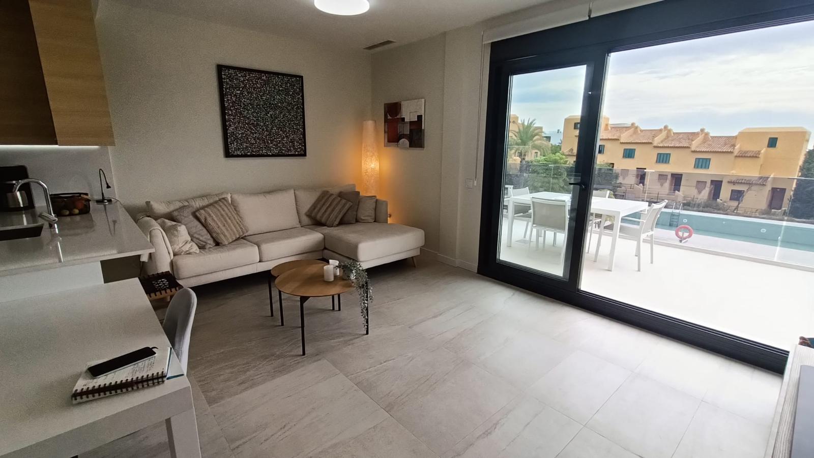 ¡Estupendo piso en Finestrat!
