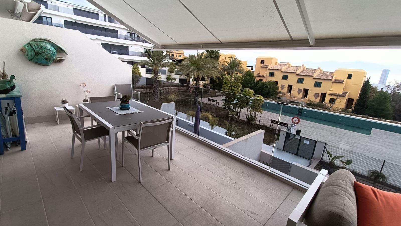 ¡Estupendo piso en Finestrat!