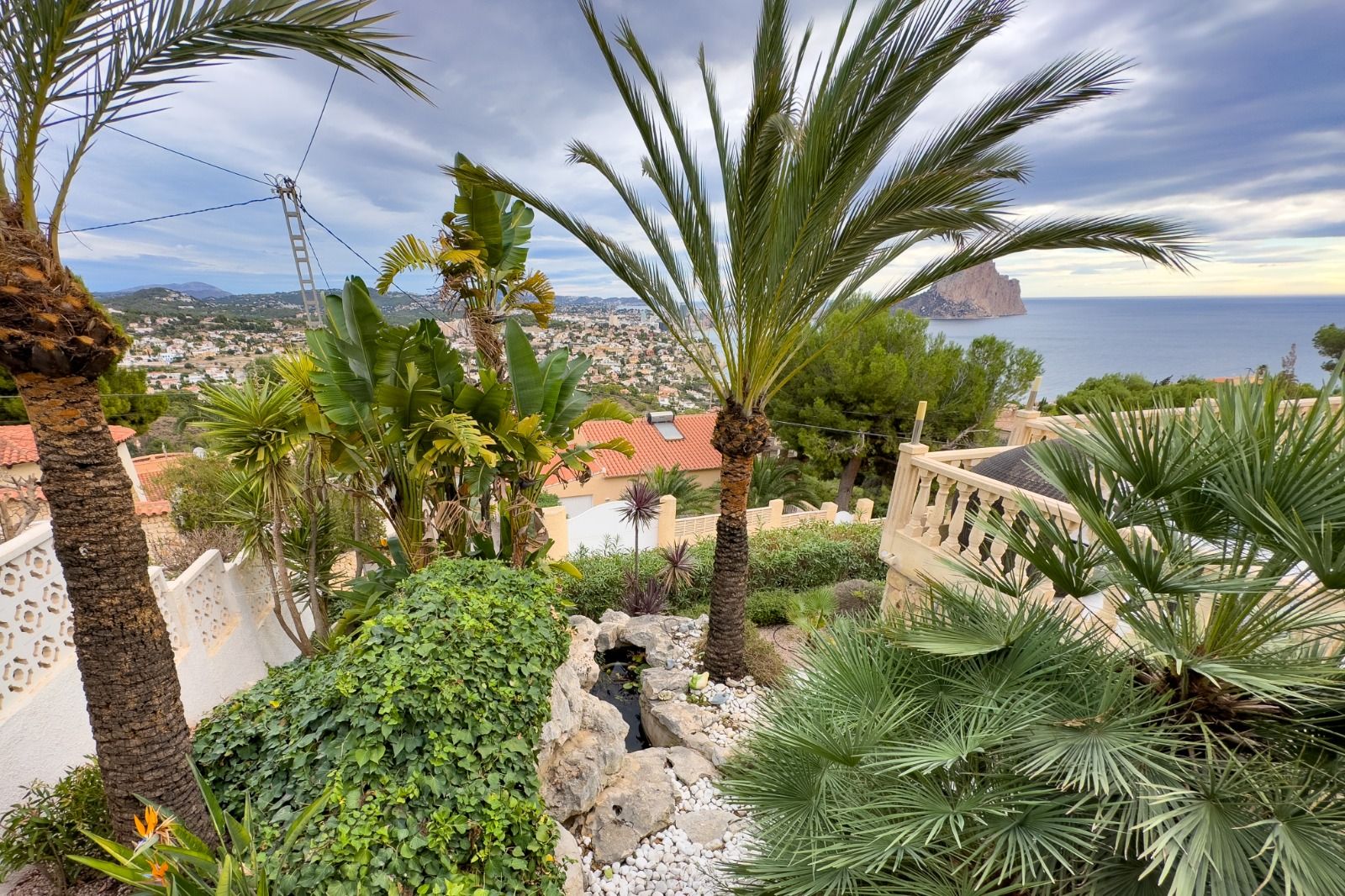Magnífica villa con vistas panorámicas al mar Mediterráneo y al Peñón de Ifach