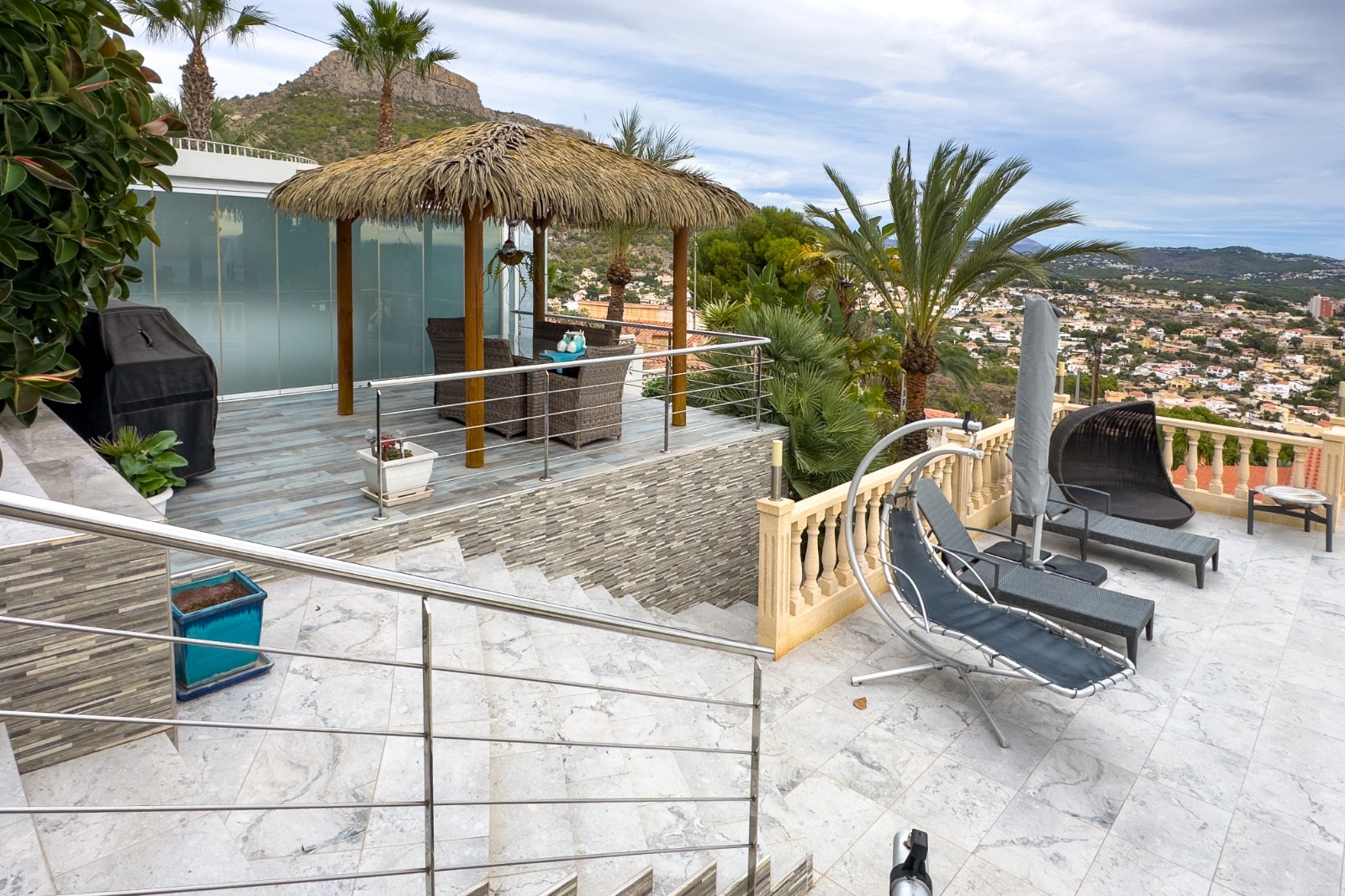 Magnífica villa con vistas panorámicas al mar Mediterráneo y al Peñón de Ifach