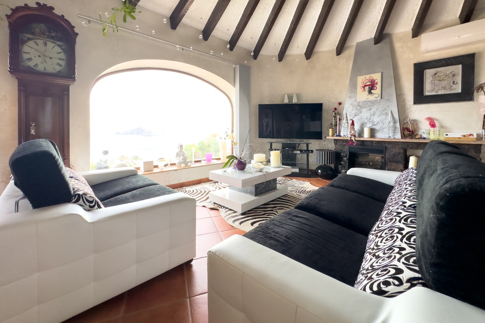 Magnífica villa con vistas panorámicas al mar Mediterráneo y al Peñón de Ifach