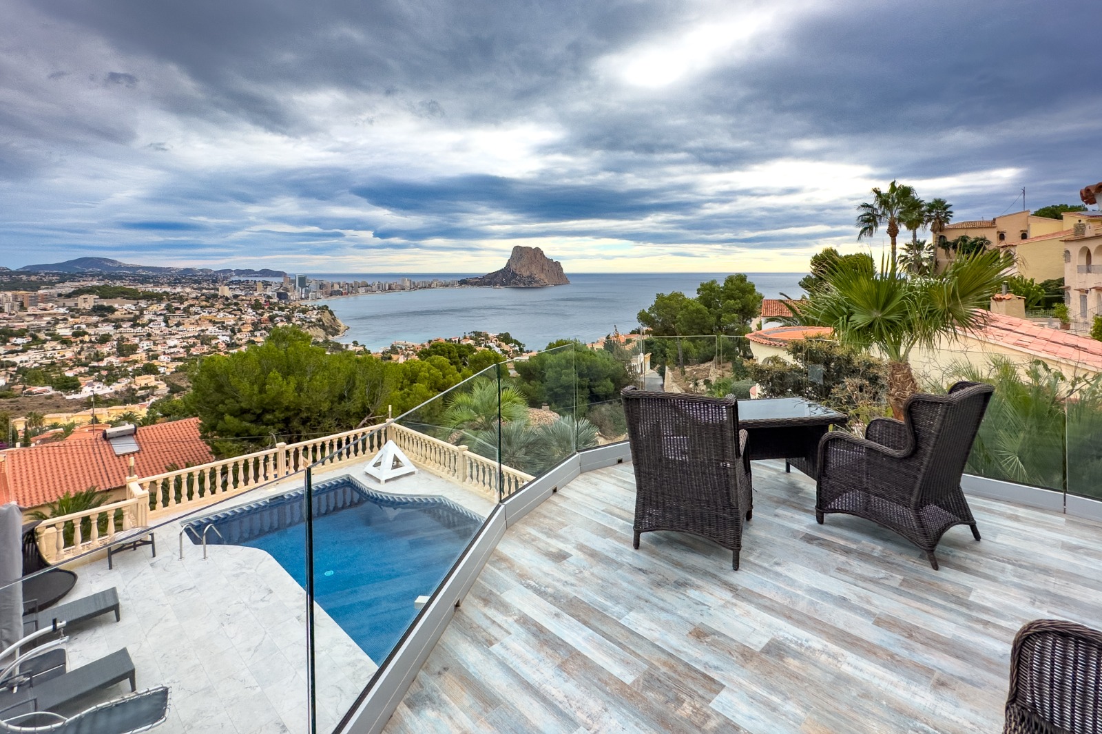Magnífica villa con vistas panorámicas al mar Mediterráneo y al Peñón de Ifach