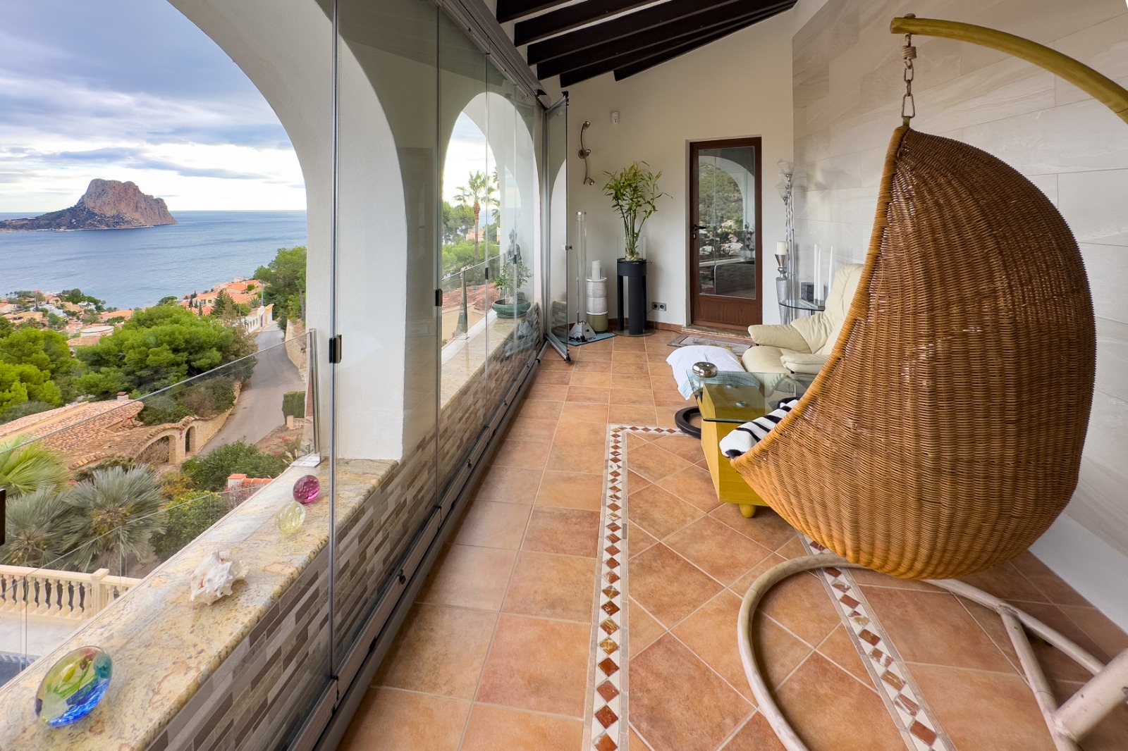 Magnífica villa con vistas panorámicas al mar Mediterráneo y al Peñón de Ifach