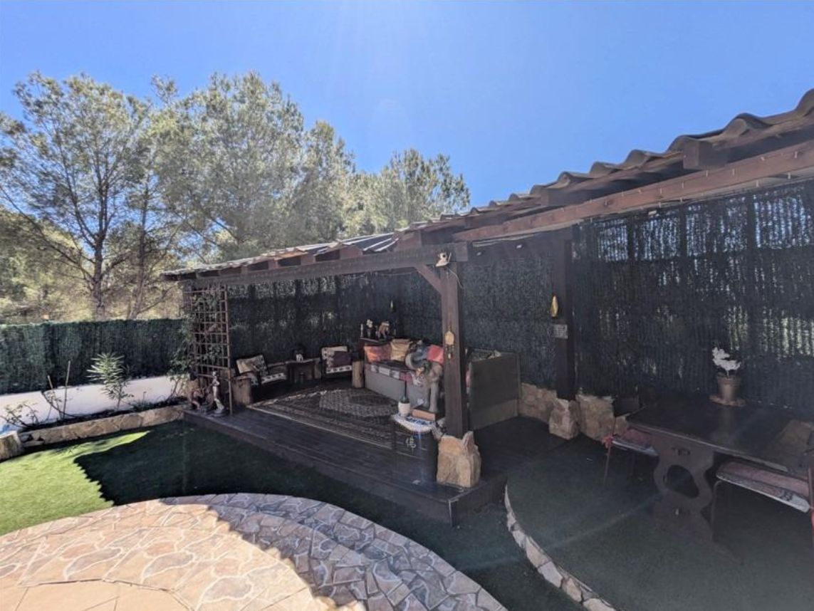 Finestrat. Casa con piscina y parcela