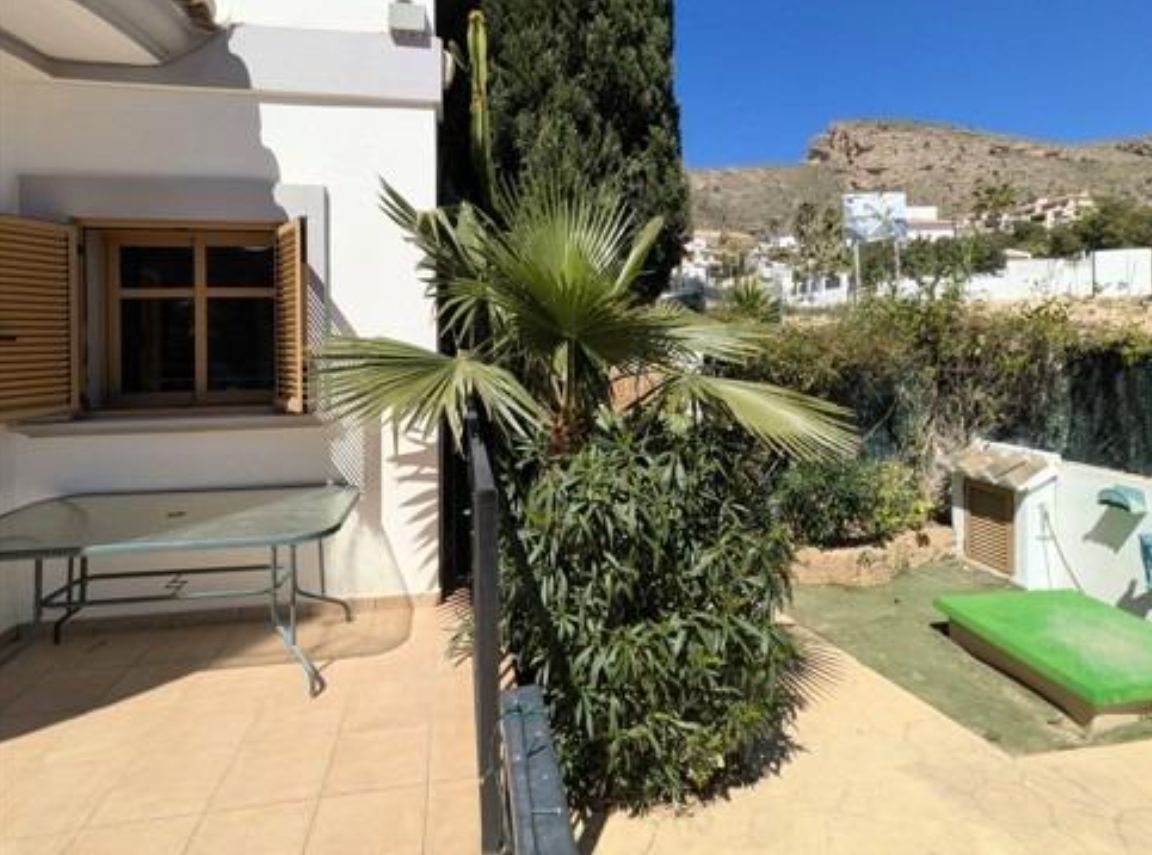 Finestrat. Casa con piscina y parcela