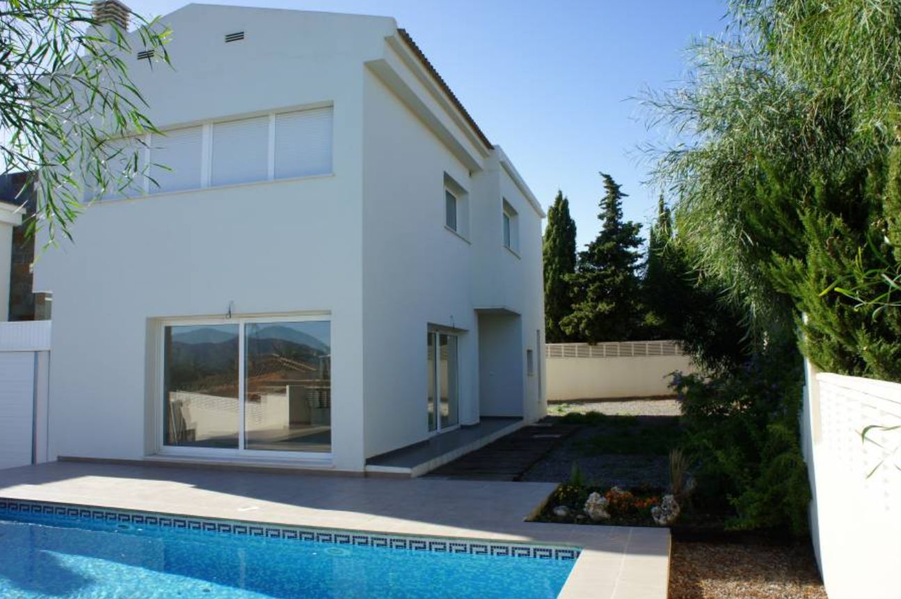 Chalet independiente en Alfas del Pi