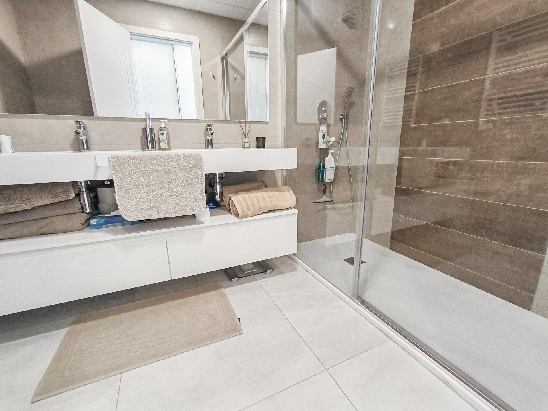 Apartamento de lujo en esquina, Playa de Poniente, Benidorm