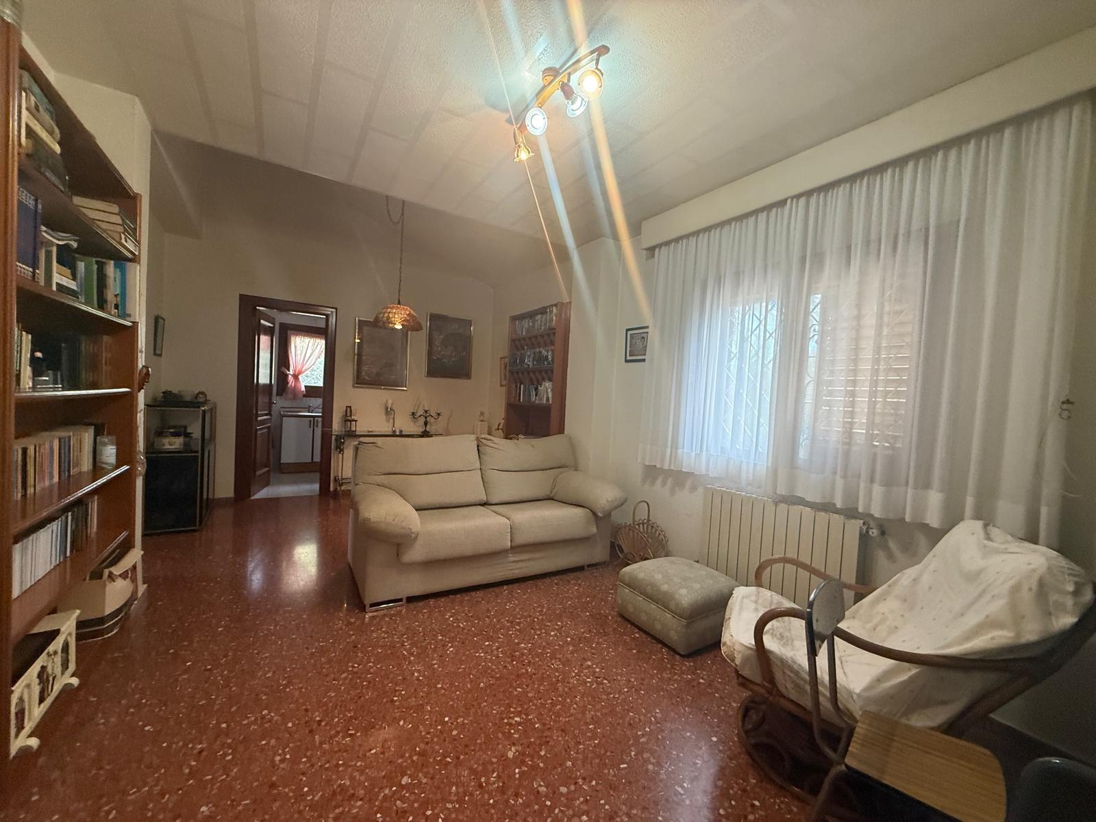 CASA INDEPENDIENTE EN PUEBLO LEVANTE