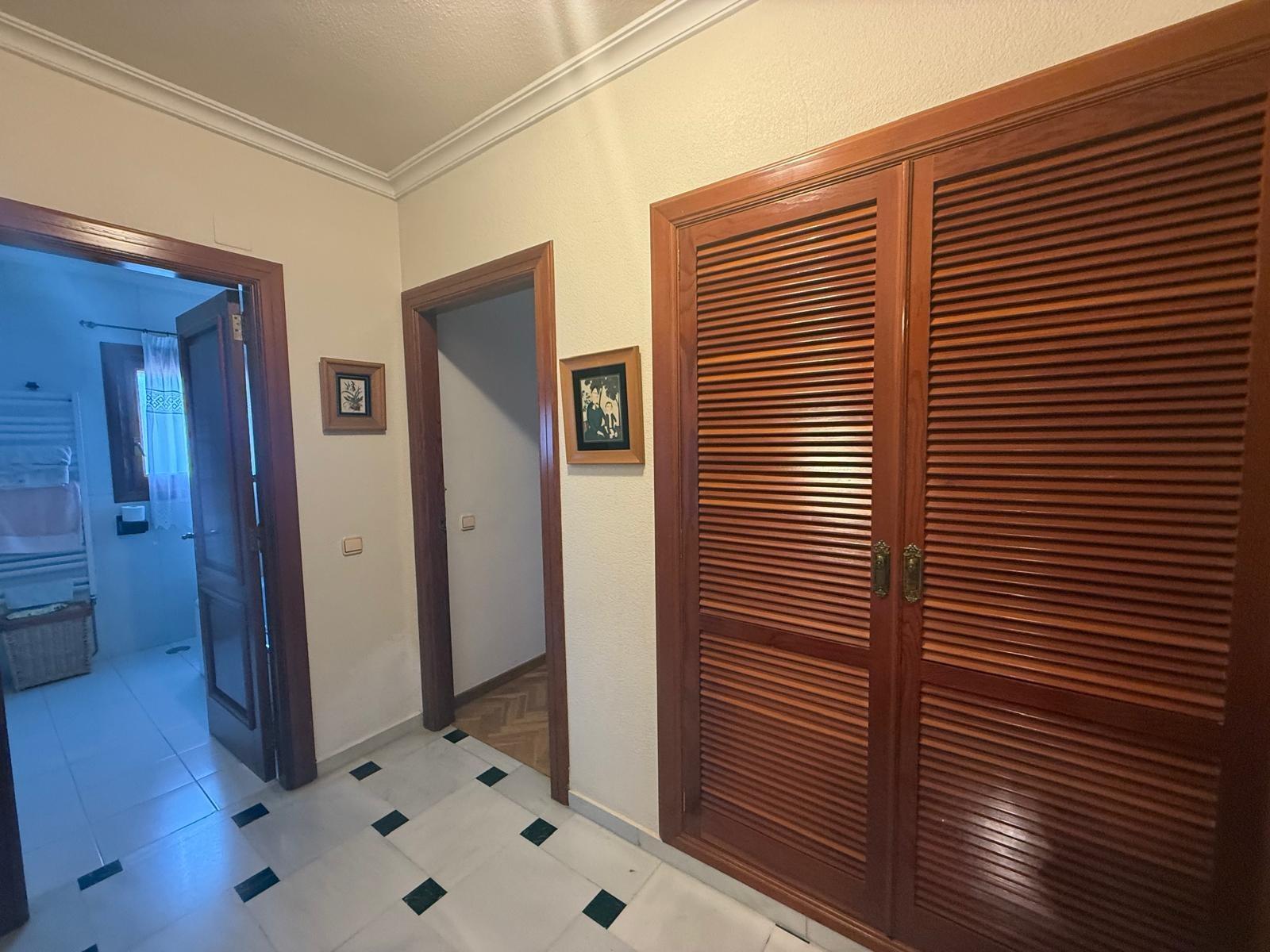 CASA INDEPENDIENTE EN PUEBLO LEVANTE