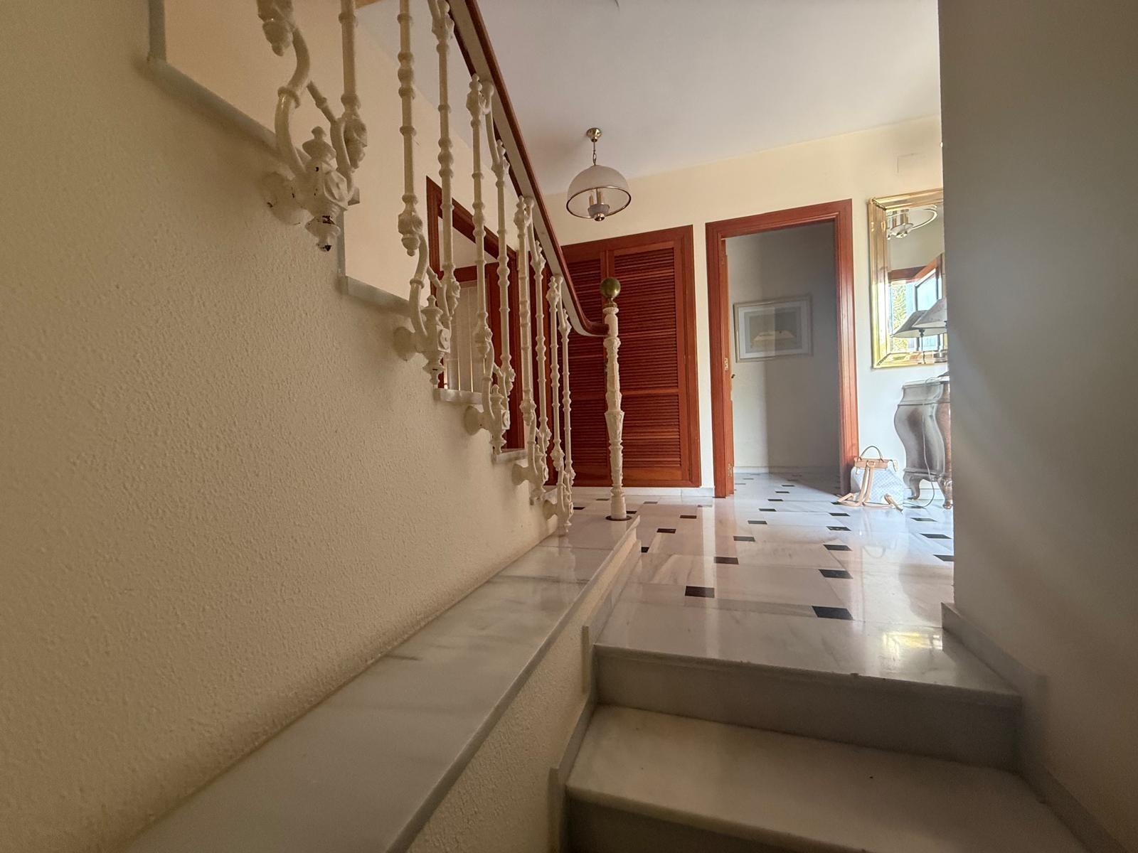 CASA INDEPENDIENTE EN PUEBLO LEVANTE