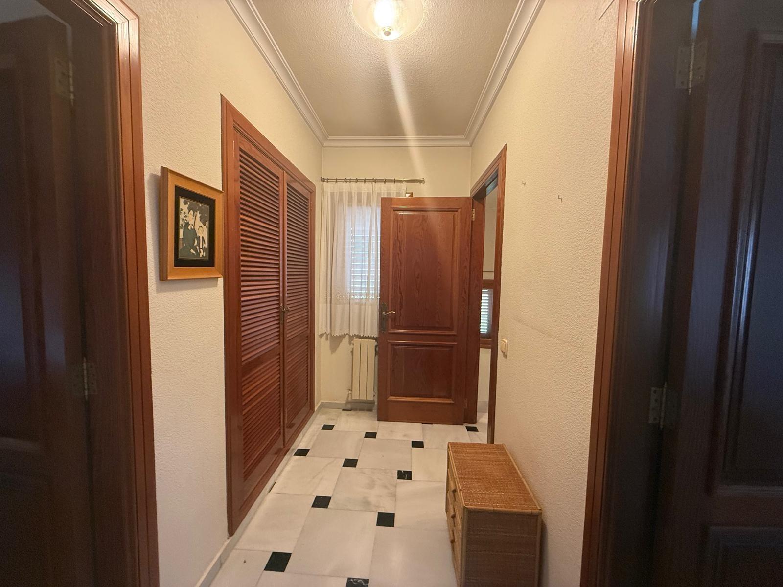 CASA INDEPENDIENTE EN PUEBLO LEVANTE