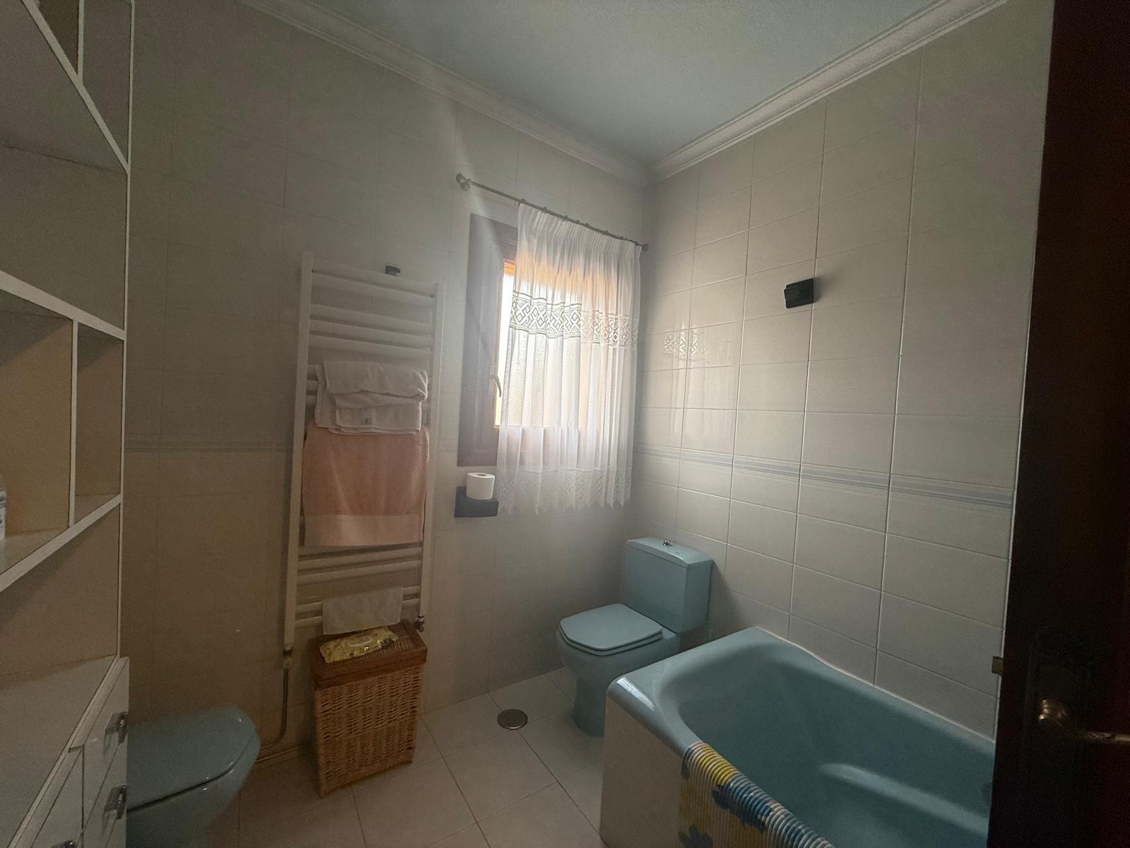 CASA INDEPENDIENTE EN PUEBLO LEVANTE