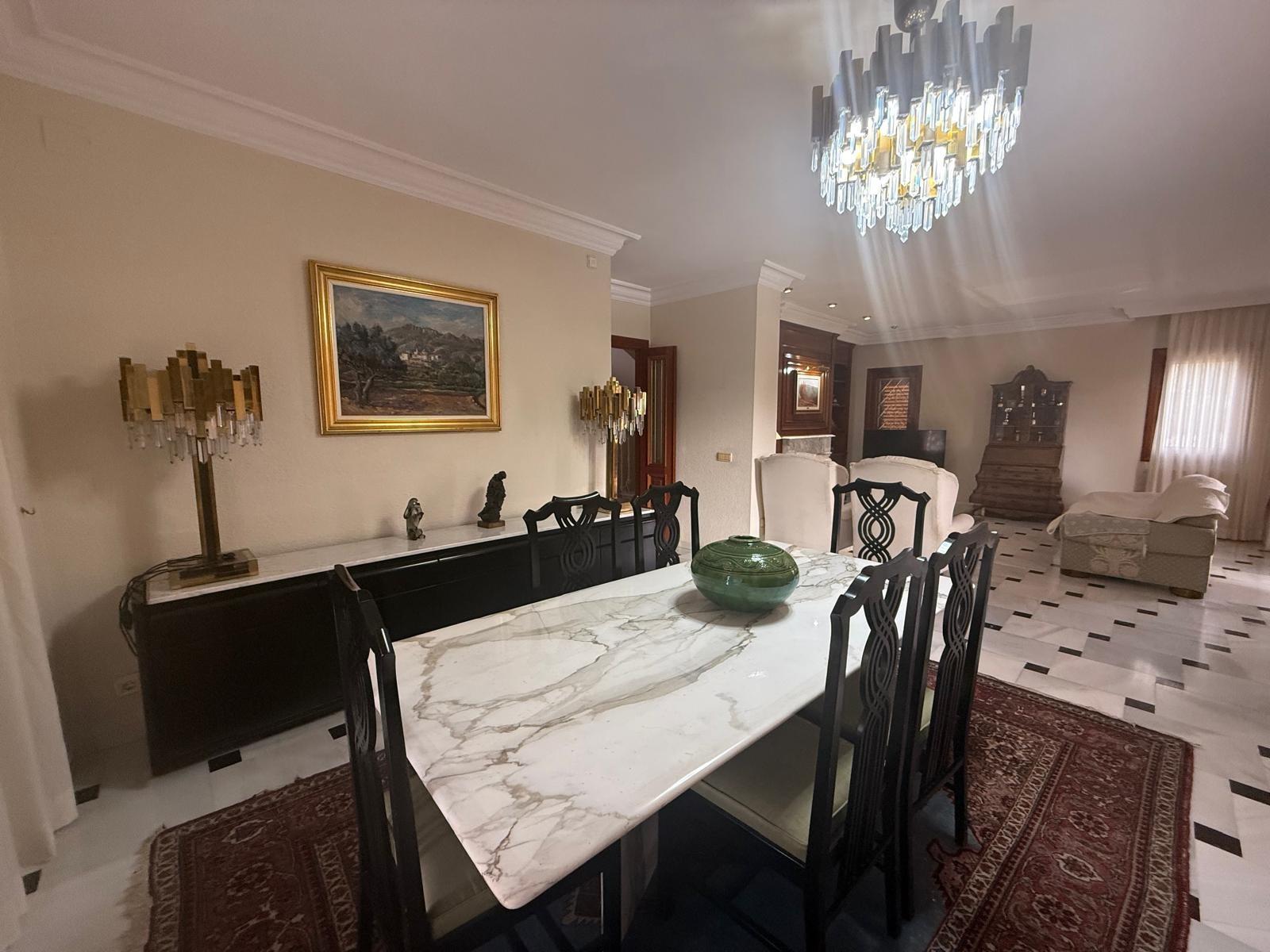 CASA INDEPENDIENTE EN PUEBLO LEVANTE