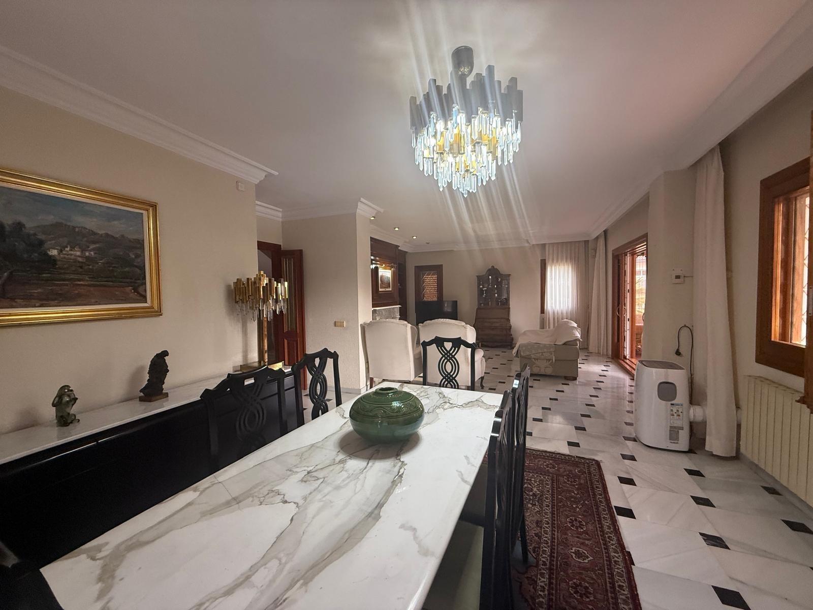 CASA INDEPENDIENTE EN PUEBLO LEVANTE