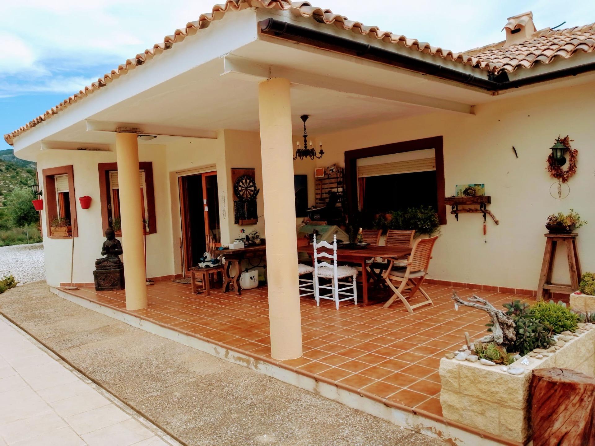 Chalet independiente, en la pintoresca zona de Relleu