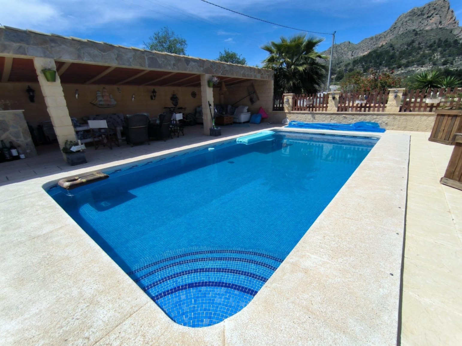 Chalet independiente, en la pintoresca zona de Relleu