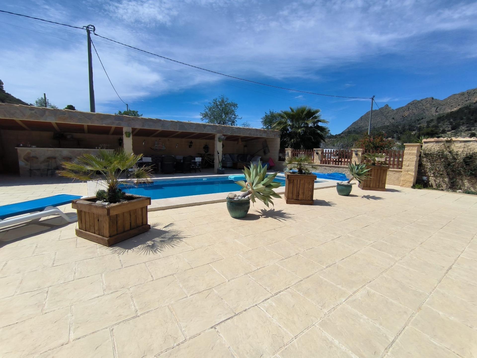Chalet independiente, en la pintoresca zona de Relleu