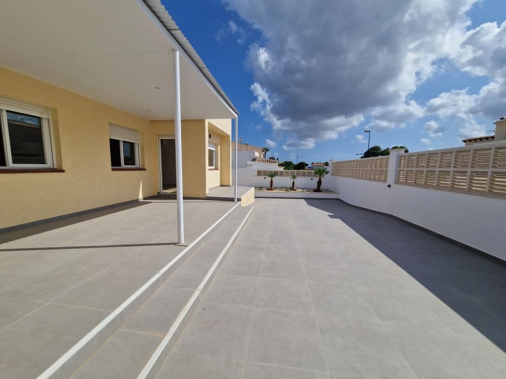 Casa bifamiliar en La Nucia