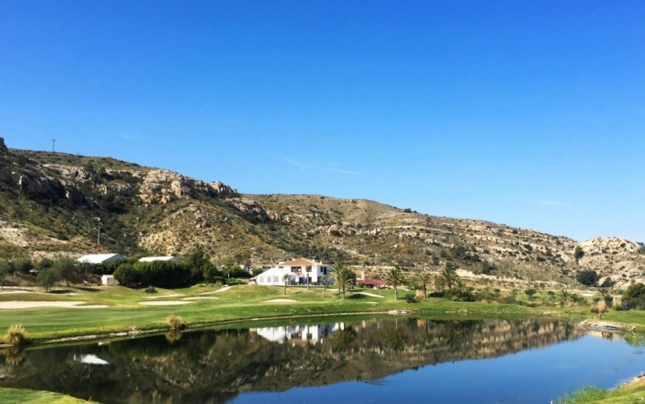 Extraordinary villas on a golf course