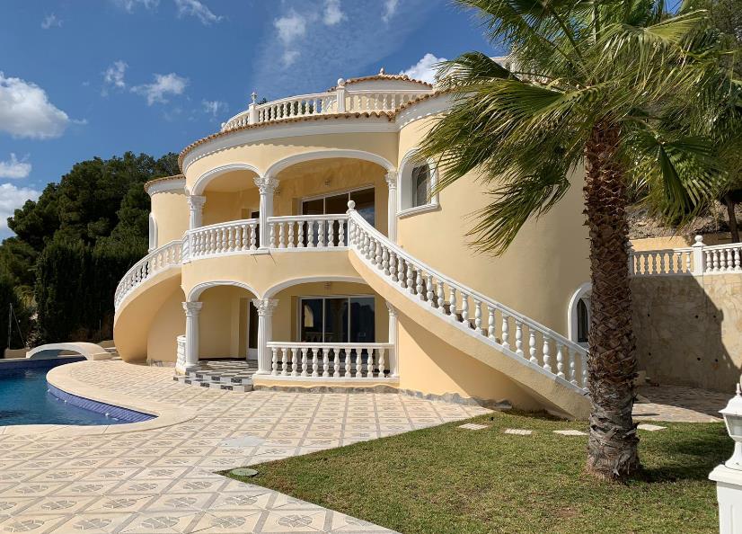 Luxe villa in Calpes met panoramisch uitzicht op zee