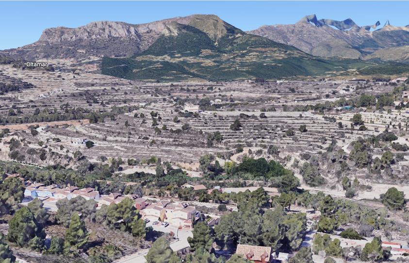 Plot with beautiful mountain views in Calpe